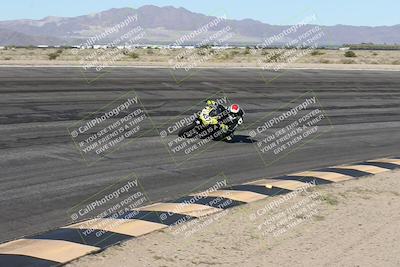 media/Jan-16-2026-CVMA Friday Practice (Fri) [[6f2bf47531]]/5-Racer 4-Trackday1/Session 2 (Bowl)/